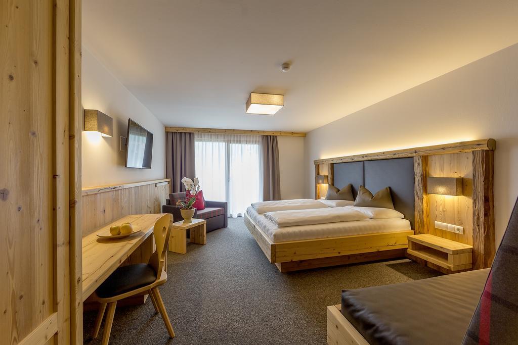 Hotel Anewandter Brunico Cameră foto